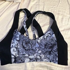 Lululemon size 10 floral sports bra